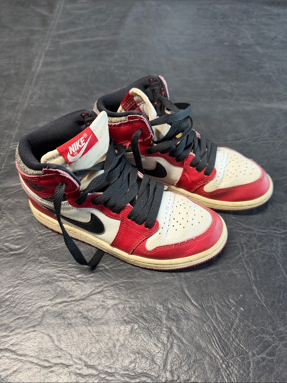 Jordan 1 lost & found sz 1Y